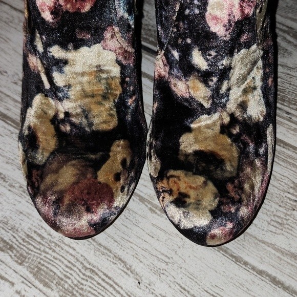 Report Floral Velour Liria stacked heel Size 7.5 - Picture 5 of 11